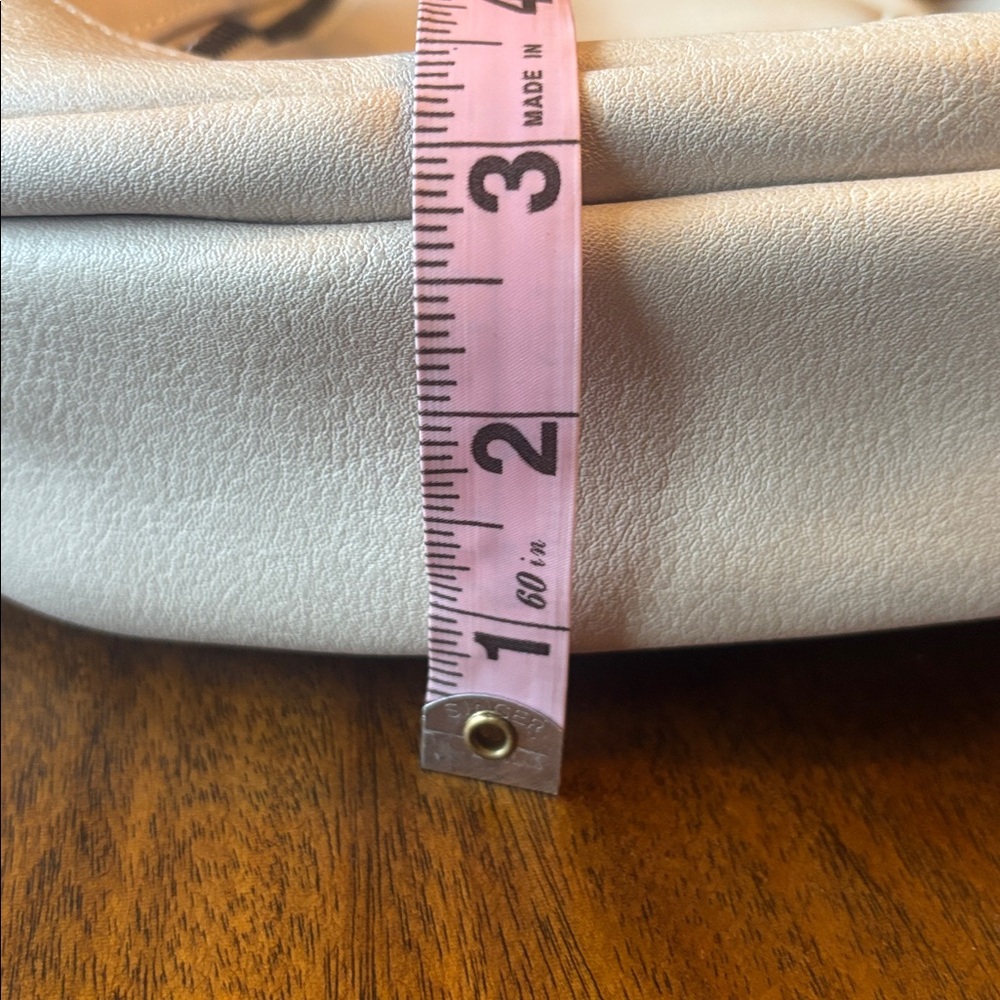 Antik Kraft Cream Sling Bag - Picture 8 of 8